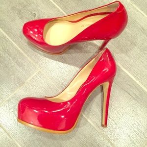Kelsi Dagger Linzy Pump Red Patent Heels Size 7.5